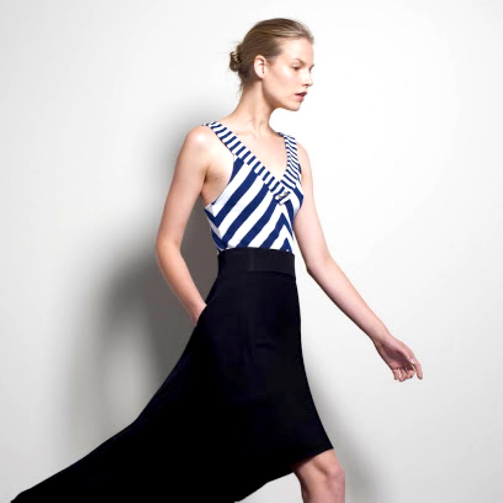 Anthropologie Postmark Verbatim NavyBlue&White Stripes Vneck TankTop Women Small